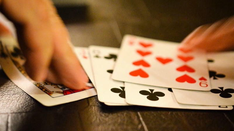 Hạn chế bị ăn chốt khi tải game bài đổi thưởng với bí quyết xé cạ.